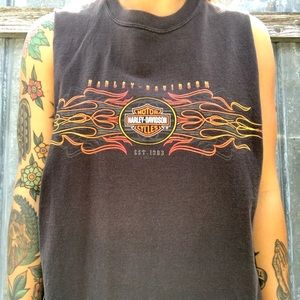 Vintage Harley Davidson shirt.